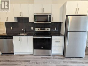 103 Roger St in Waterloo, ON - Building Photo - Building Photo