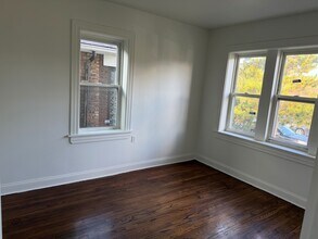 4555 W Wellington Ave in Chicago, IL - Building Photo - Building Photo