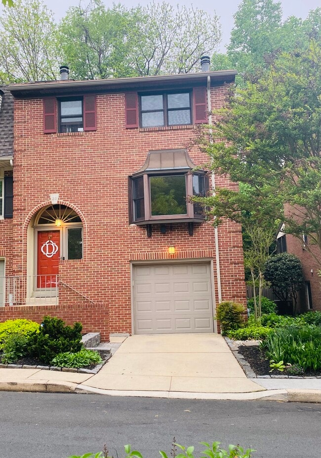 property at 39 Rockford Rd