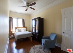 2928 Walton Ave in Los Angeles, CA - Building Photo - Building Photo