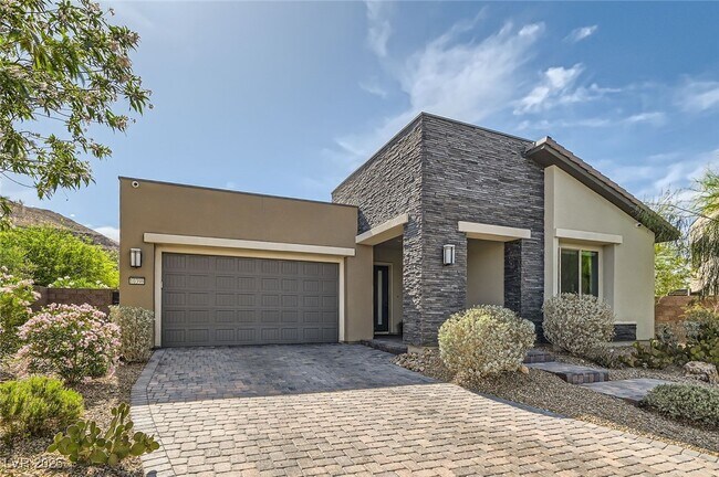 10398 Kesington Dr in Las Vegas, NV - Building Photo - Building Photo