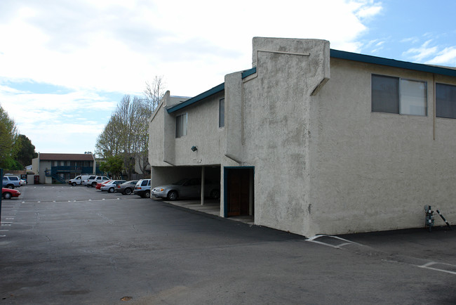 The Beachwood in Goleta, CA - Foto de edificio - Building Photo