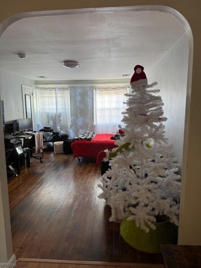 719 Thomas St in Elizabeth, NJ - Building Photo - Building Photo