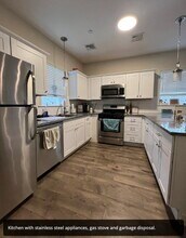 10 Elliott Pl, Unit 2 in Peabody, MA - Building Photo - Building Photo