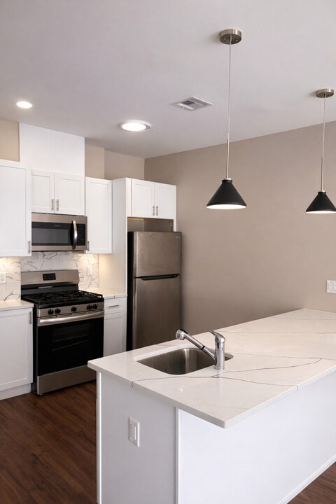 118 Elm St in Newark, NJ - Building Photo