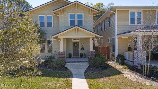 property at 2842 Green St