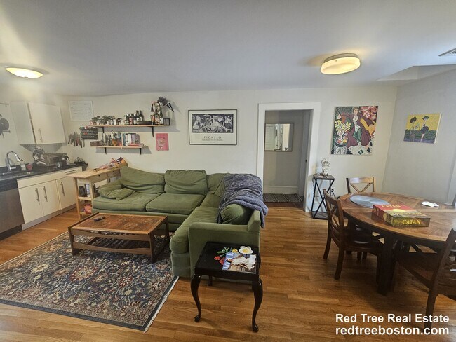 7 Riverside Pl, Unit 2 in Cambridge, MA - Building Photo - Building Photo