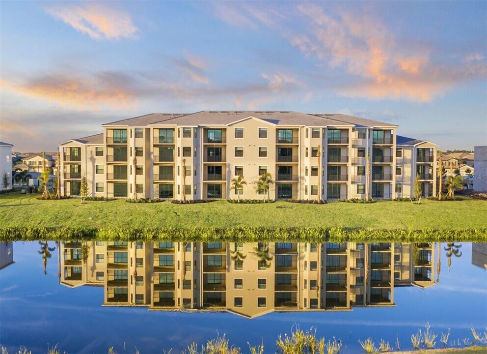 18028 Gawthrop Dr in Bradenton, FL - Building Photo