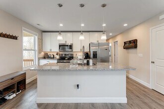 17 Fair Oaks Rd in Arden, NC - Building Photo - Building Photo