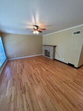 873 W Clinton Dr in Fayetteville, AR - Building Photo - Building Photo