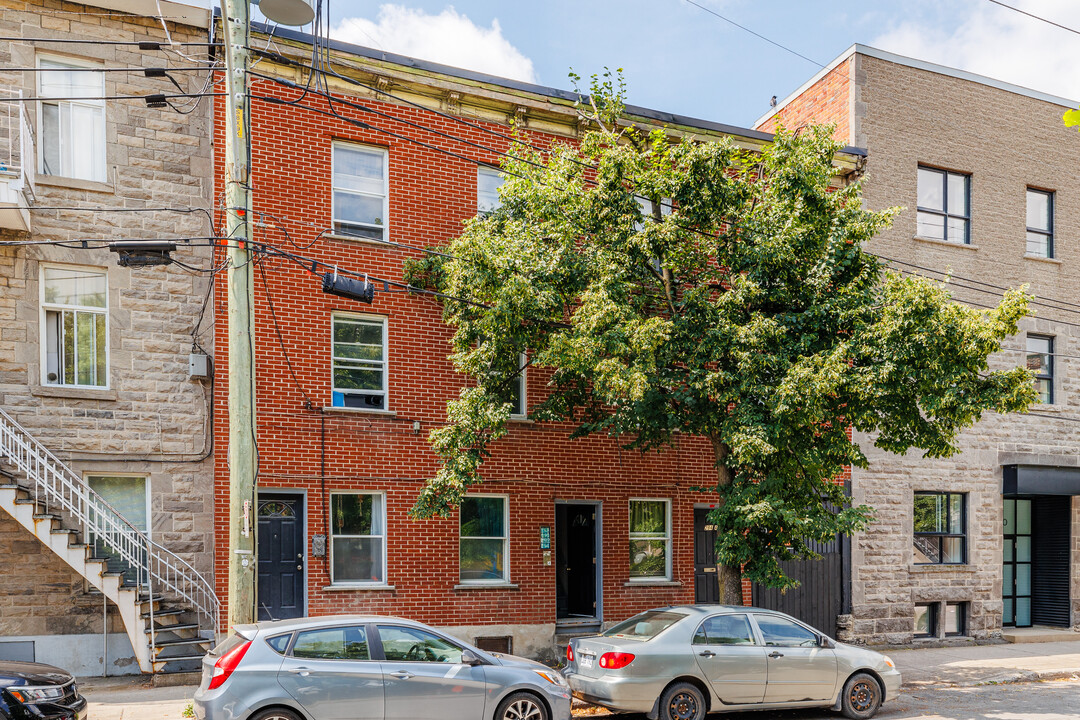 294 Bourget Rue in Montréal, QC - Building Photo