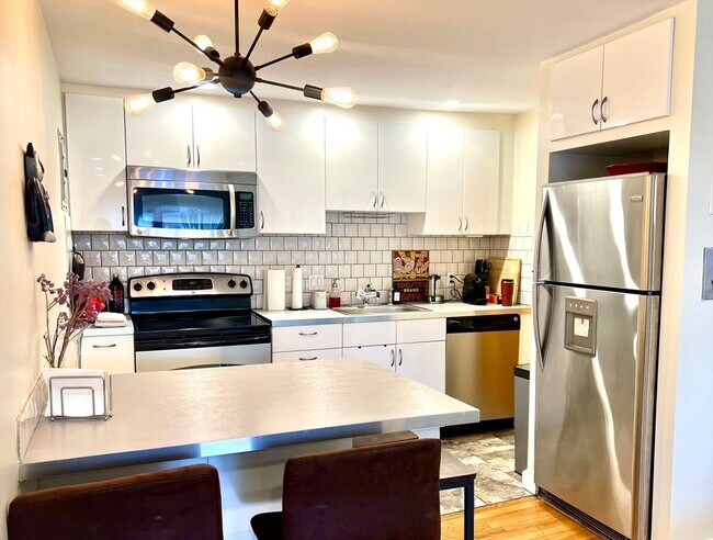 property at 11 Commonwealth Ct