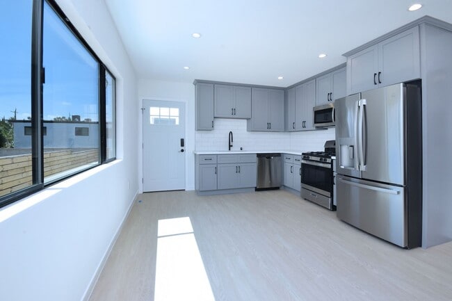 3412 Bellevue Ave in Los Angeles, CA - Building Photo - Building Photo