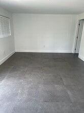 645 NW 64th St in Miami, FL - Building Photo - Building Photo