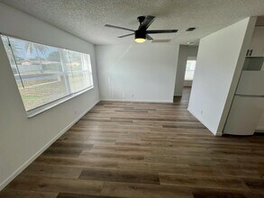 603 Clear Lake Ave in West Palm Beach, FL - Building Photo - Building Photo