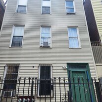 396 E 155th St in Bronx, NY - Building Photo