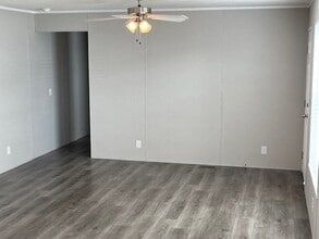 Buena Vista Estates in Interlochen, MI - Foto de edificio - Building Photo