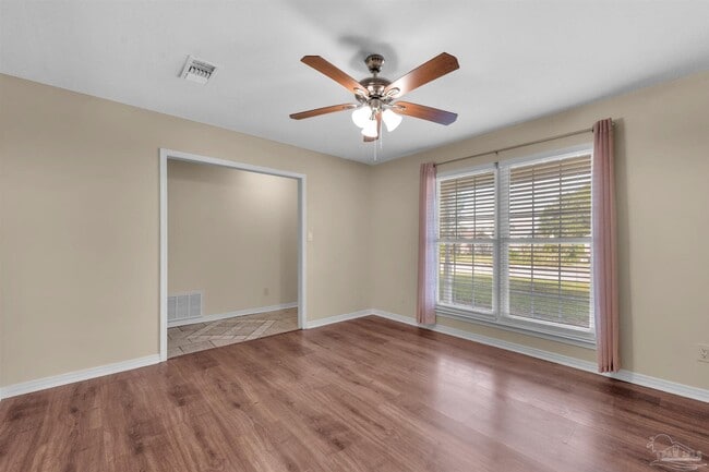 7710 Charter Oaks Dr in Pensacola, FL - Building Photo - Building Photo