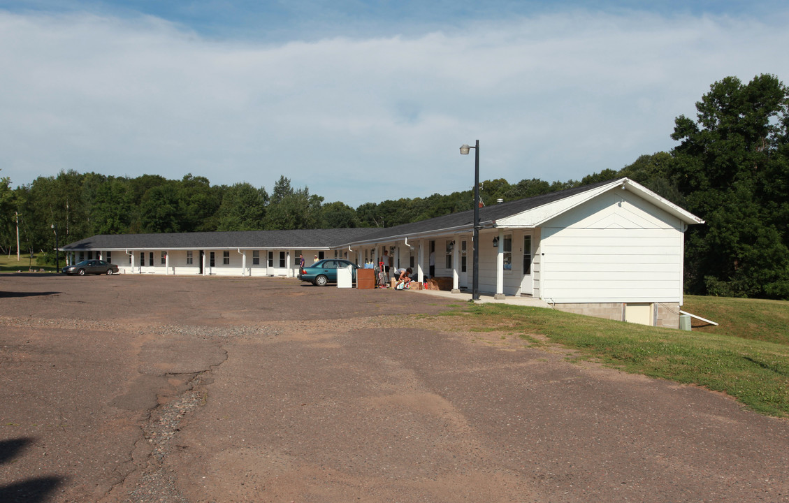 Mora Flats in Mora, MN - Building Photo