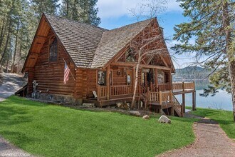 3560 E Lakeshore Dr in Whitefish, MT - Building Photo - Building Photo