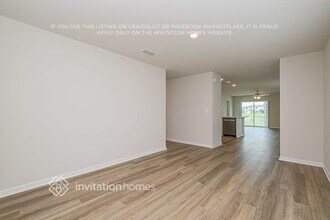 10745 Hidden Banks Gln in Parrish, FL - Building Photo - Building Photo
