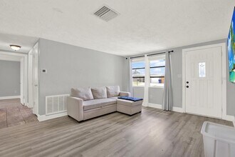 3543 Trask Dr in Holiday, FL - Building Photo - Building Photo