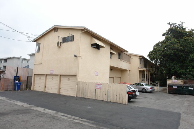 14001 Moorpark St in Sherman Oaks, CA - Building Photo - Building Photo