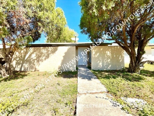 property at 7237 Glen Bay Dr