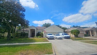 2664 Valiant Dr in Clermont, FL - Building Photo