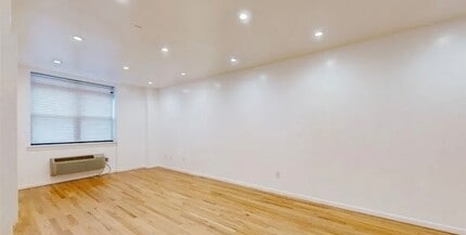 13102b 40th Rd in Queens, NY - Building Photo - Building Photo