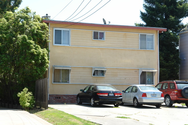 1721 9th St in Berkeley, CA - Foto de edificio - Building Photo