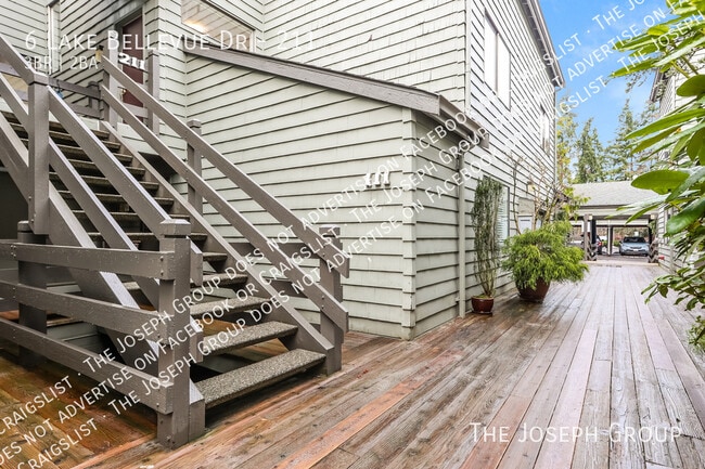 property at 6 Lake Bellevue Dr