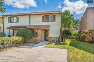 11211 Windtree Dr in Jacksonville, FL - Building Photo