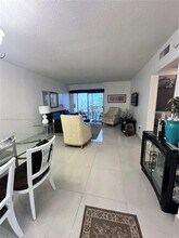 400 Kings Point Dr, Unit 1112 in Sunny Isles Beach, FL - Building Photo - Building Photo