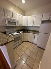 126 Warren St in Brighton, MA - Building Photo - Building Photo