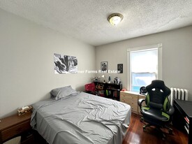 151 E Cottage St, Unit 2 Apartamentos