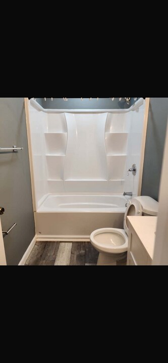 24 Idlewood Ave in Egg Harbor Township, NJ - Building Photo