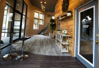 512 W River Rd in Manchester, NH - Building Photo - Building Photo