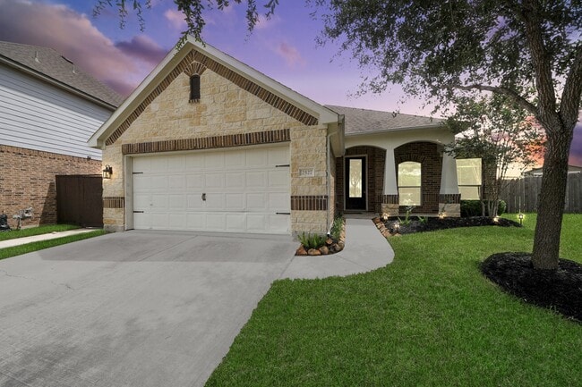 2527 Horned Owl Dr