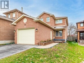 10 Laidlaw Dr in Barrie, ON - Building Photo - Building Photo