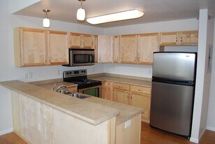 Urban Crossing Apartments in Fargo, ND - Building Photo