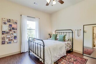2724 Forest Park Blvd in Fort Worth, TX - Building Photo - Building Photo