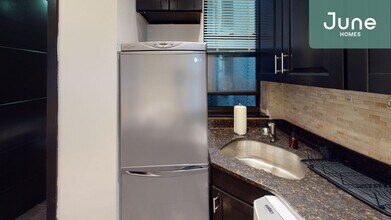 216 W 108th St-Unit -A in New York, NY - Foto de edificio - Building Photo
