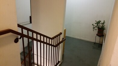 2965 San Marino St, Unit 207 in Los Angeles, CA - Foto de edificio - Building Photo