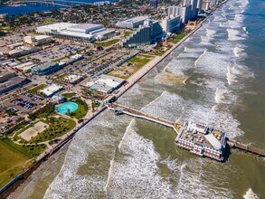 219 S Atlantic Ave in Daytona Beach, FL - Building Photo - Building Photo