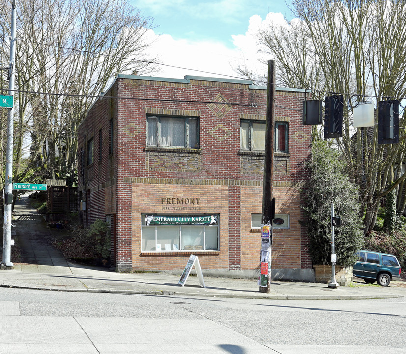 3844 Fremont Ave N in Seattle, WA - Building Photo