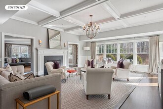 3368 Noyack Rd in Sag Harbor, NY - Building Photo - Building Photo