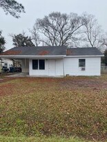 396 Sunset Dr in Lafayette, LA - Building Photo