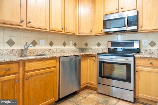 1640 Westwind Way in McLean, VA - Building Photo - Building Photo