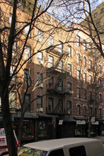 111 Christopher Street in New York, NY - Foto de edificio - Building Photo